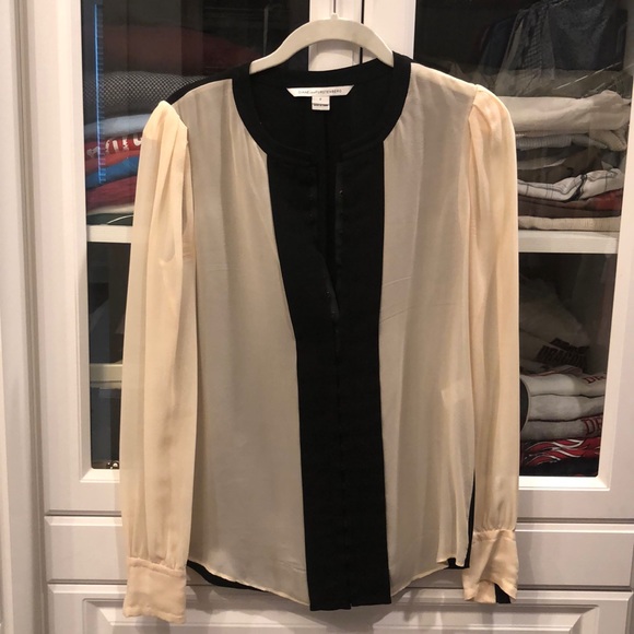 DVF Blouse - Picture 1 of 8